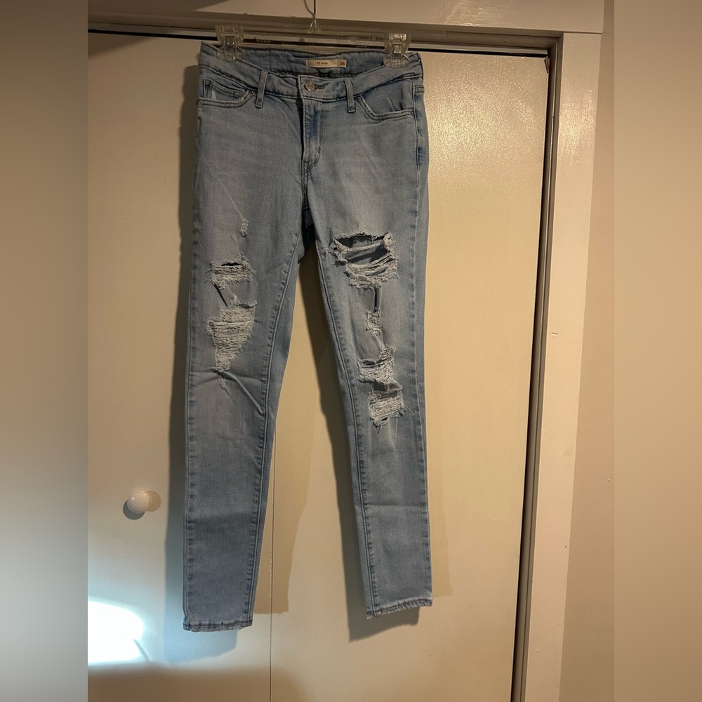 Levi’s Distressed Skinny Jeans for Women